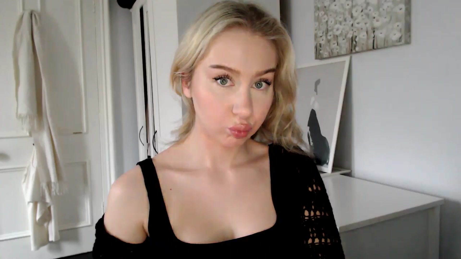 Gallery image thumbnail from British_Cutie's myfreecams stream on, 02/13/2025, 15:12 image 13 of 20