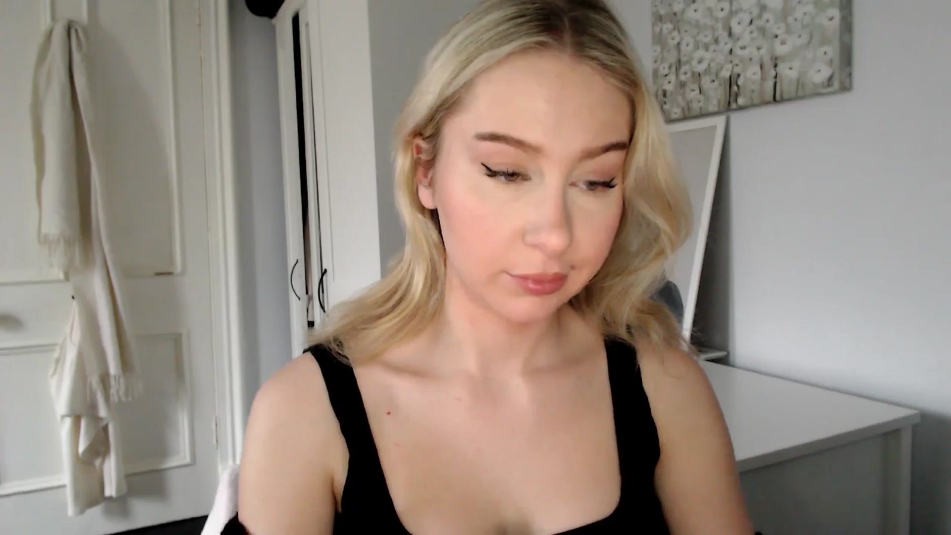 Gallery image thumbnail from British_Cutie's myfreecams stream on, 02/13/2025, 15:12 image 19 of 20