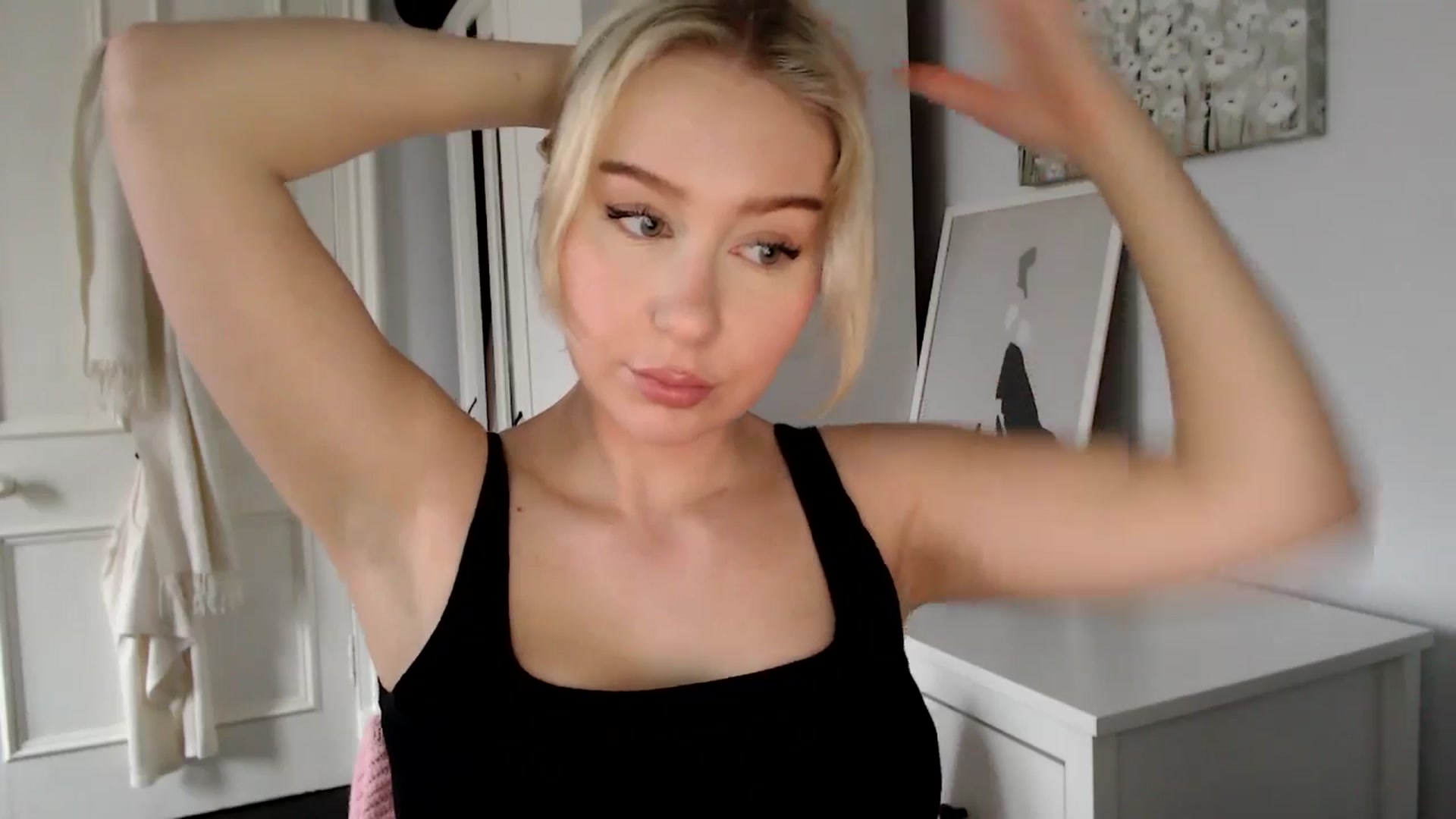 Gallery image thumbnail from British_Cutie's myfreecams stream on, 02/13/2025, 15:12 image 6 of 20
