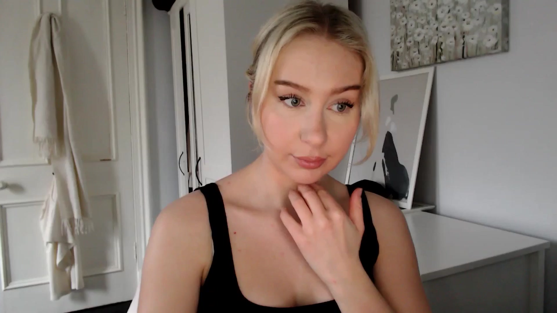Gallery image thumbnail from British_Cutie's myfreecams stream on, 02/13/2025, 15:12 image 7 of 20