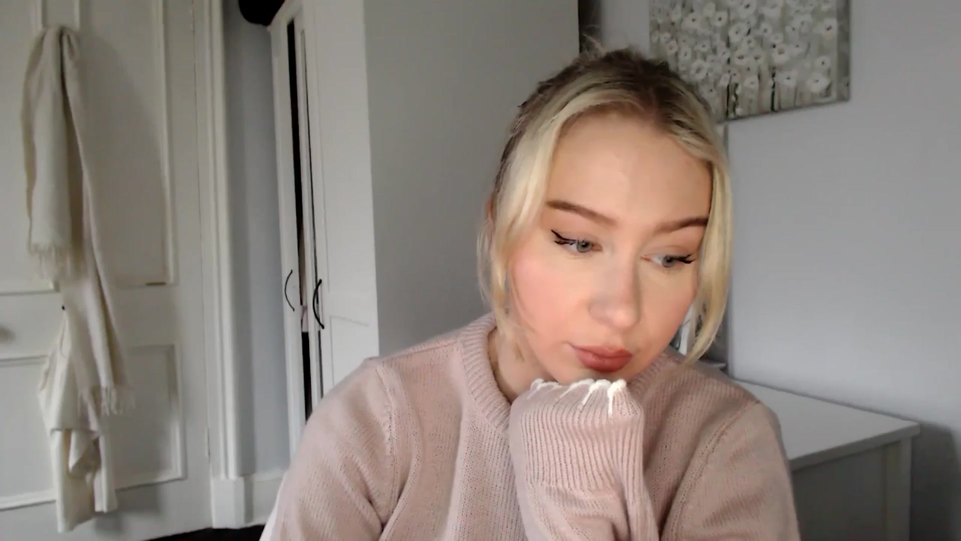 Gallery image thumbnail from British_Cutie's myfreecams stream on, 02/13/2025, 15:47 image 13 of 20
