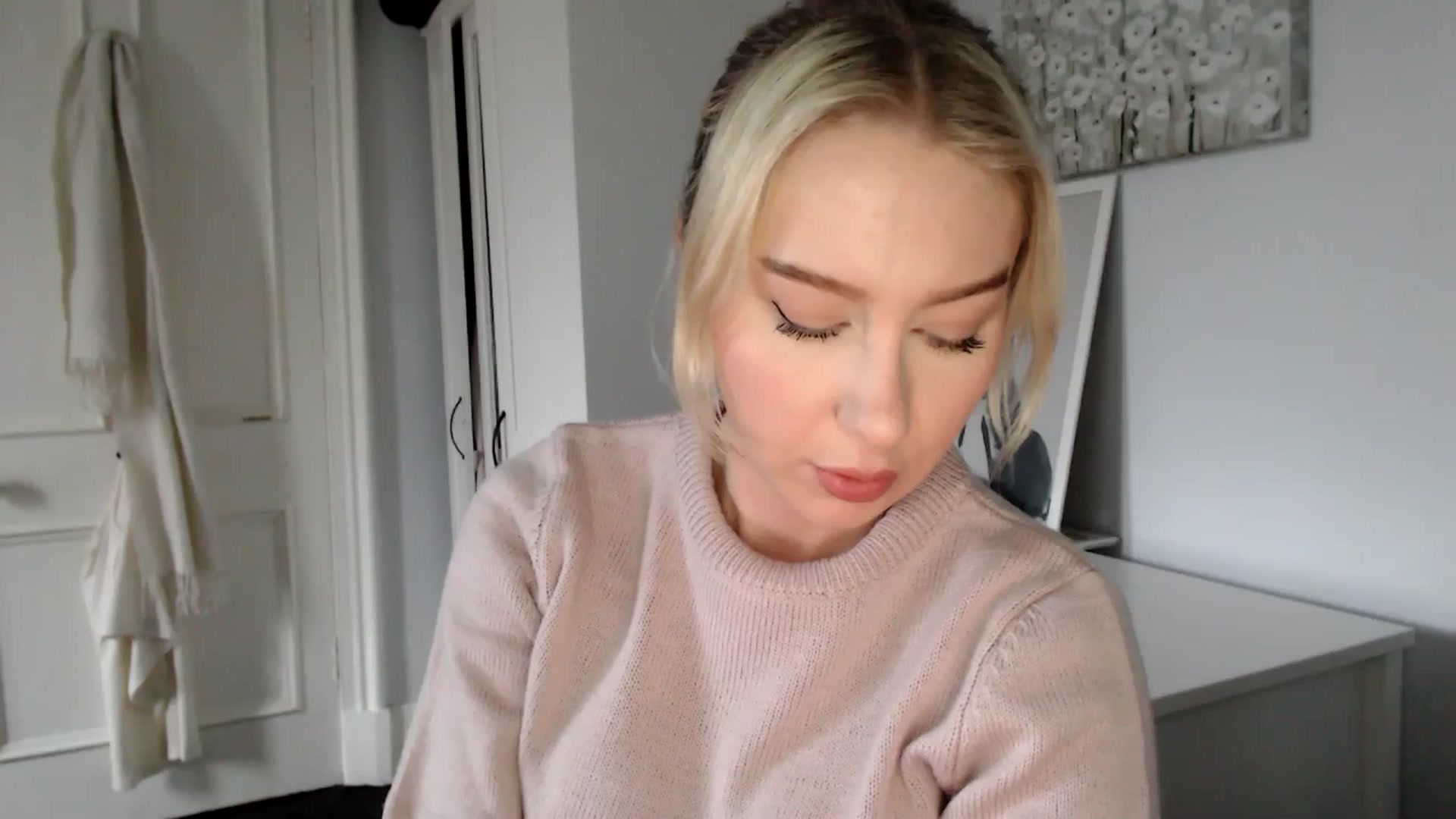 Gallery image thumbnail from British_Cutie's myfreecams stream on, 02/13/2025, 16:02 image 15 of 20