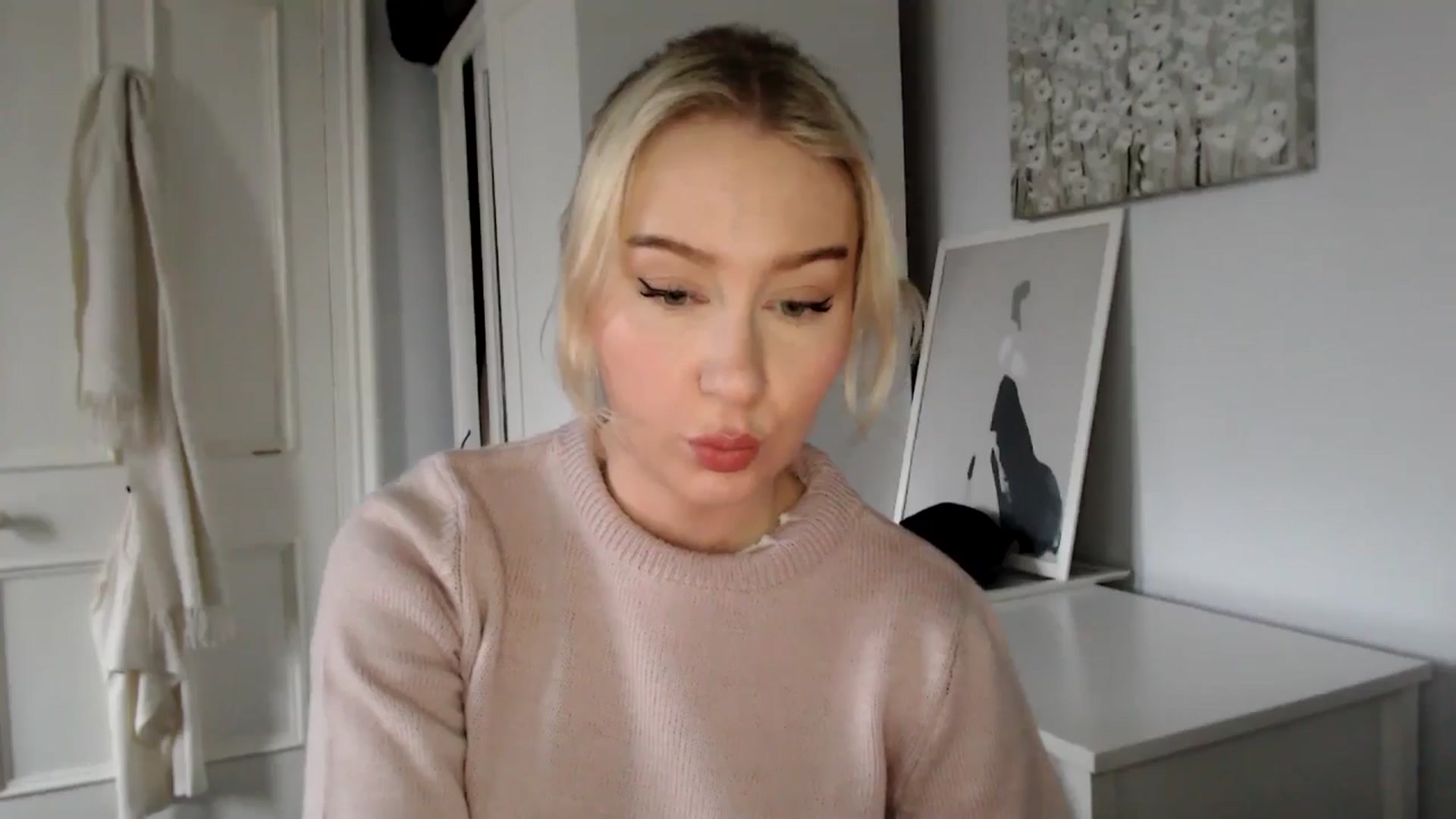 Gallery image thumbnail from British_Cutie's myfreecams stream on, 02/13/2025, 16:02 image 19 of 20