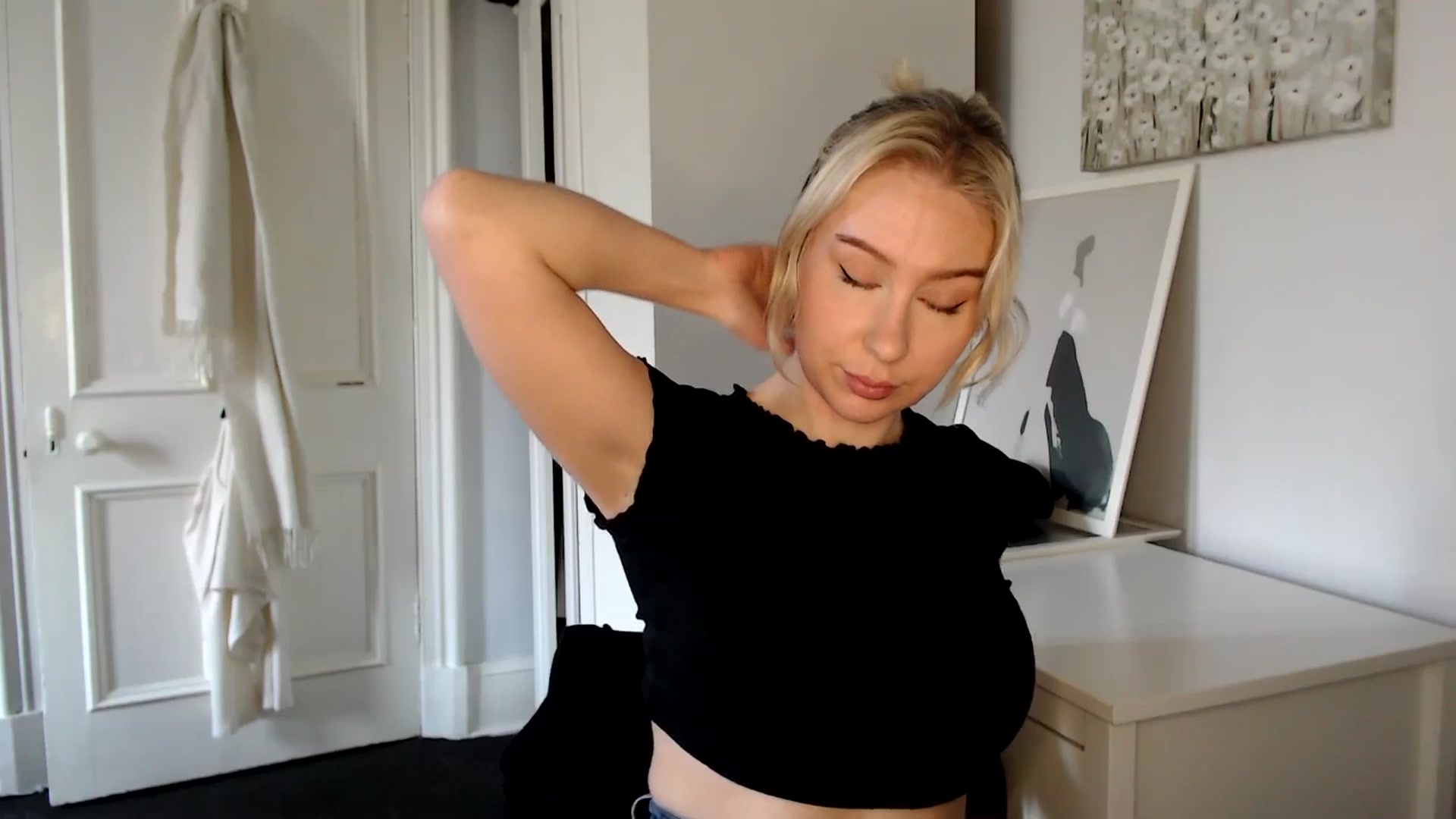 Gallery image thumbnail from British_Cutie's myfreecams stream on, 02/14/2025, 13:30 image 8 of 20