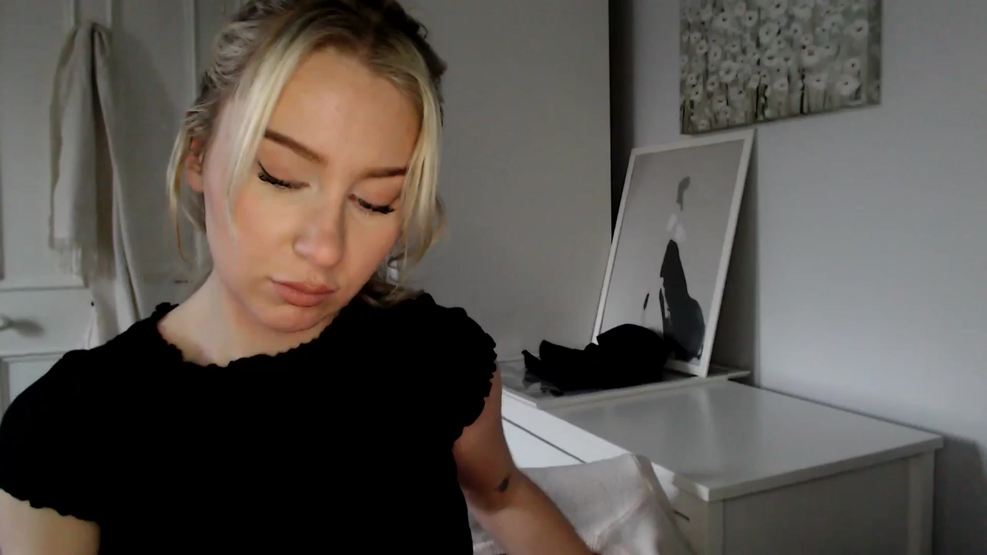 Gallery image thumbnail from British_Cutie's myfreecams stream on, 02/14/2025, 17:05 image 4 of 20