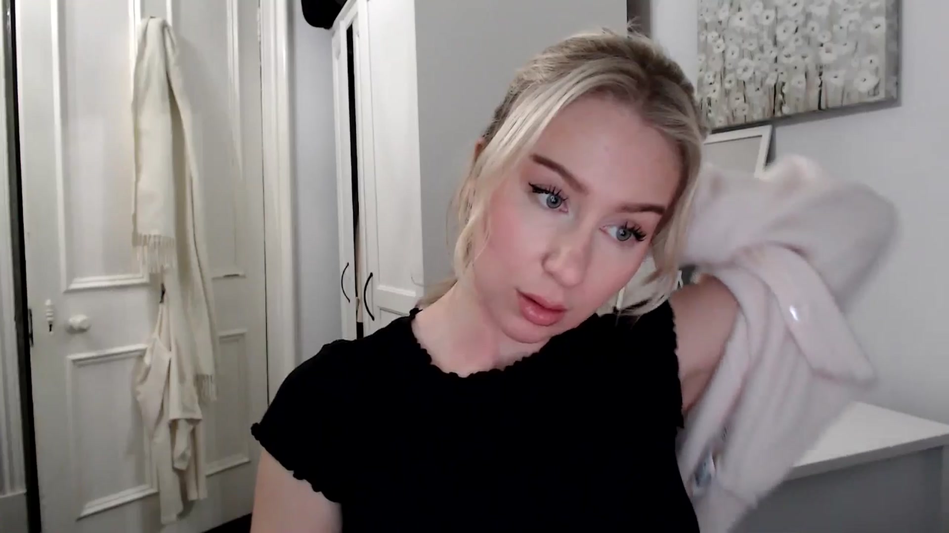 Gallery image thumbnail from British_Cutie's myfreecams stream on, 02/14/2025, 18:50 image 8 of 20