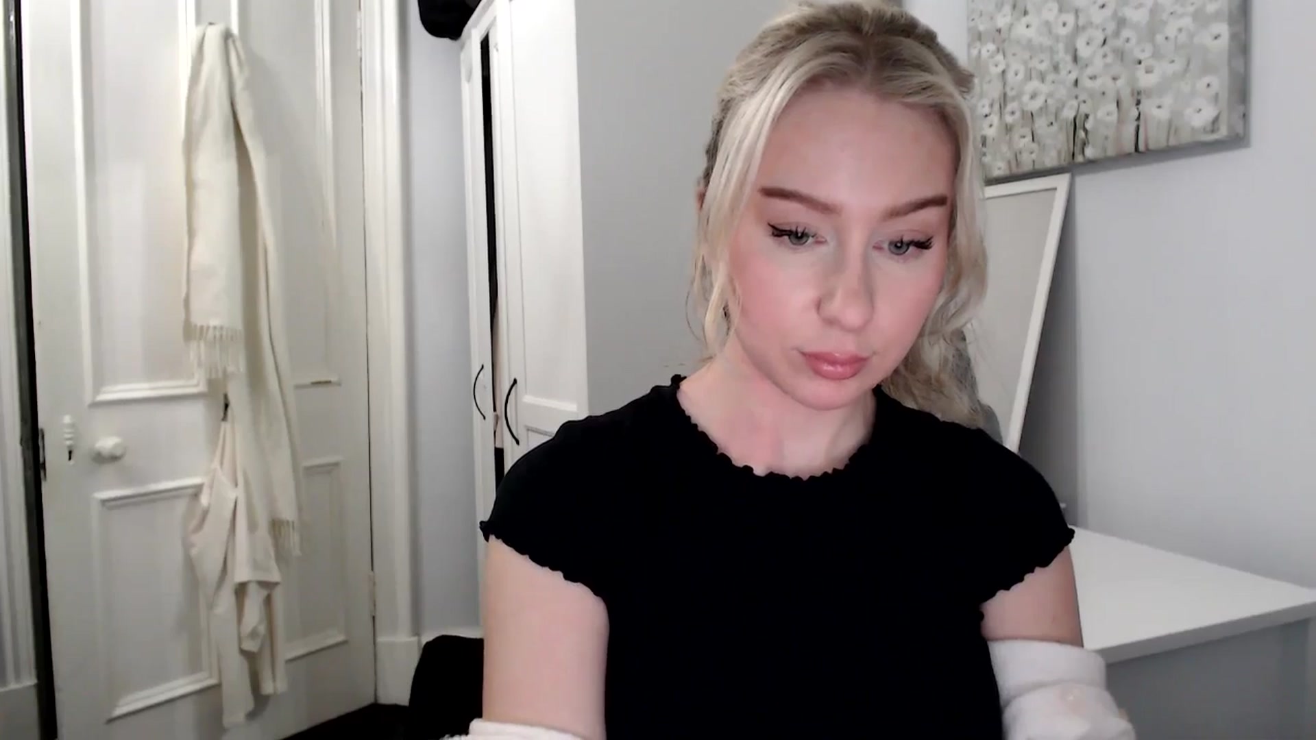 Gallery image thumbnail from British_Cutie's myfreecams stream on, 02/14/2025, 18:50 image 10 of 20