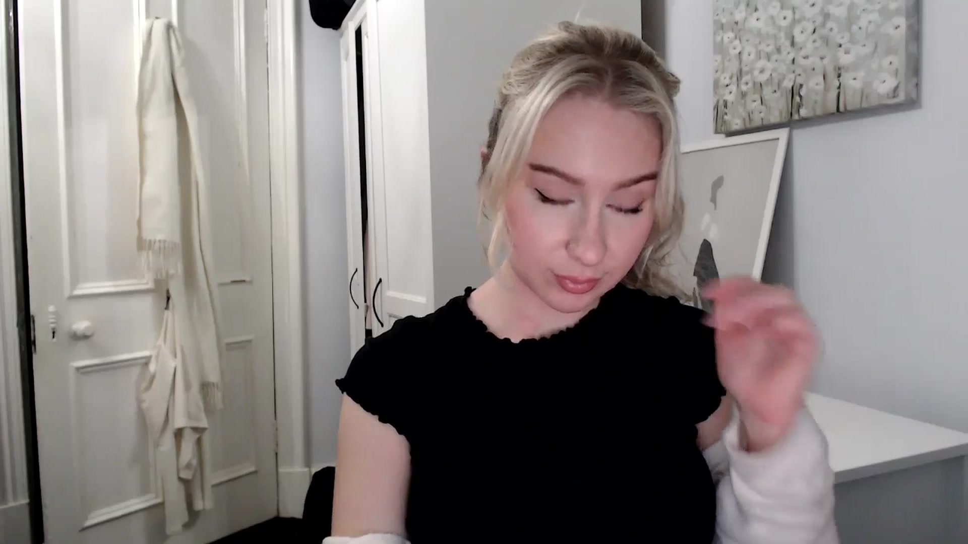 Gallery image thumbnail from British_Cutie's myfreecams stream on, 02/14/2025, 18:50 image 14 of 20