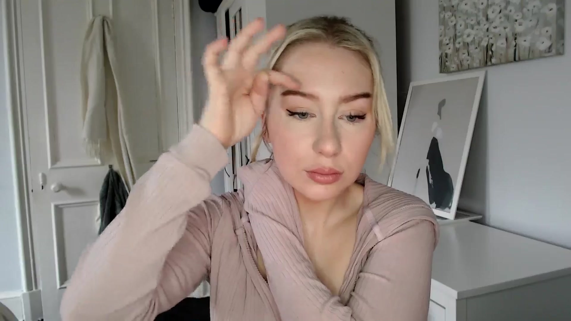 Gallery image thumbnail from British_Cutie's myfreecams stream on, 02/17/2025, 12:44 image 8 of 20