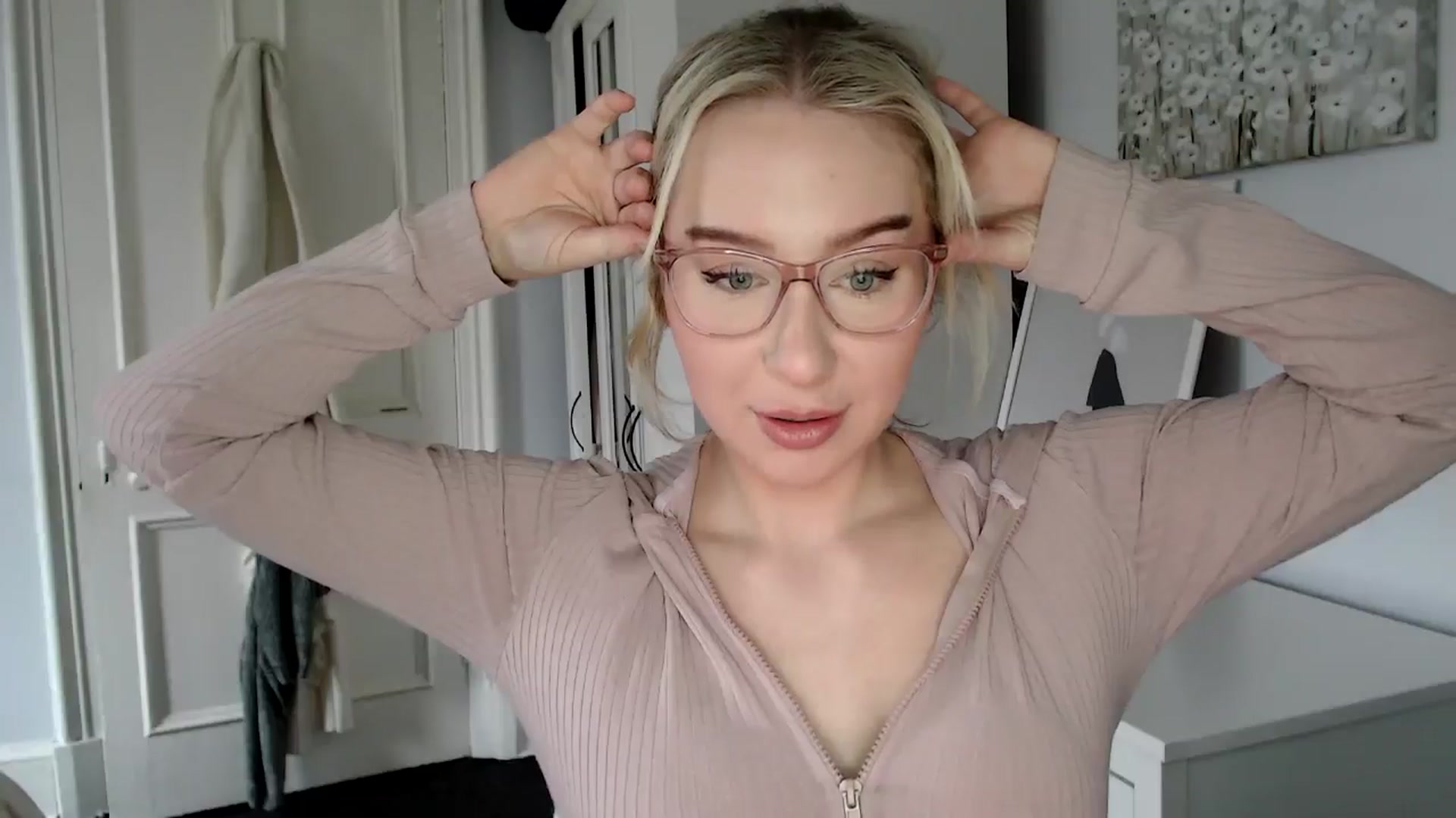 Gallery image thumbnail from British_Cutie's myfreecams stream on, 02/17/2025, 12:44 image 4 of 20