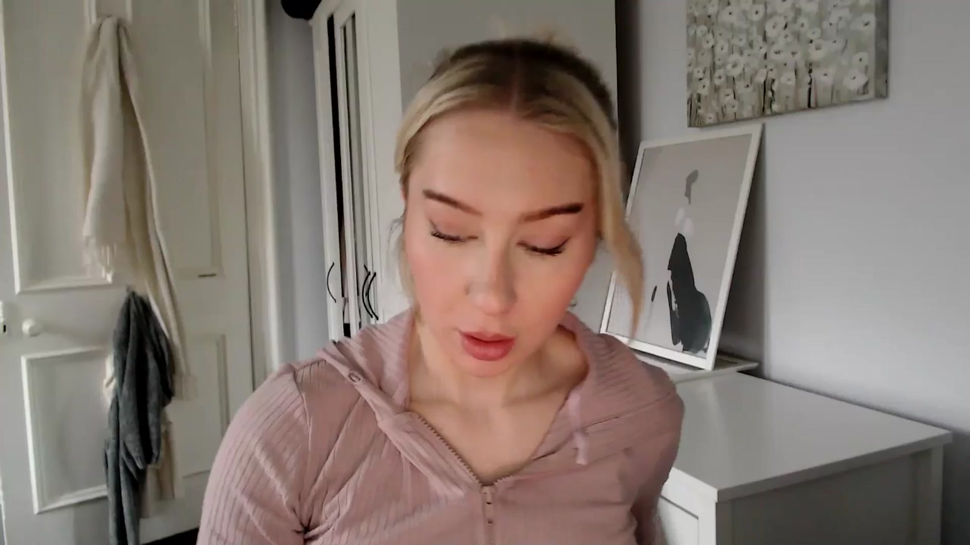 Gallery image thumbnail from British_Cutie's myfreecams stream on, 02/17/2025, 12:44 image 15 of 20