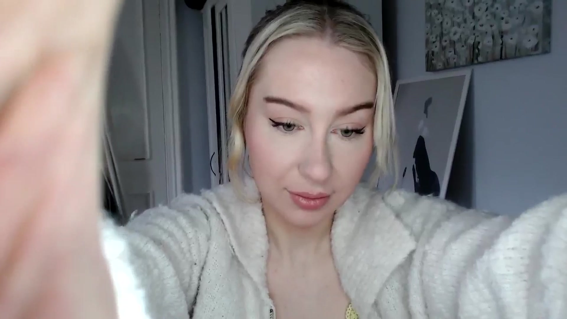 Gallery image thumbnail from British_Cutie's myfreecams stream on, 02/17/2025, 13:34 image 7 of 20