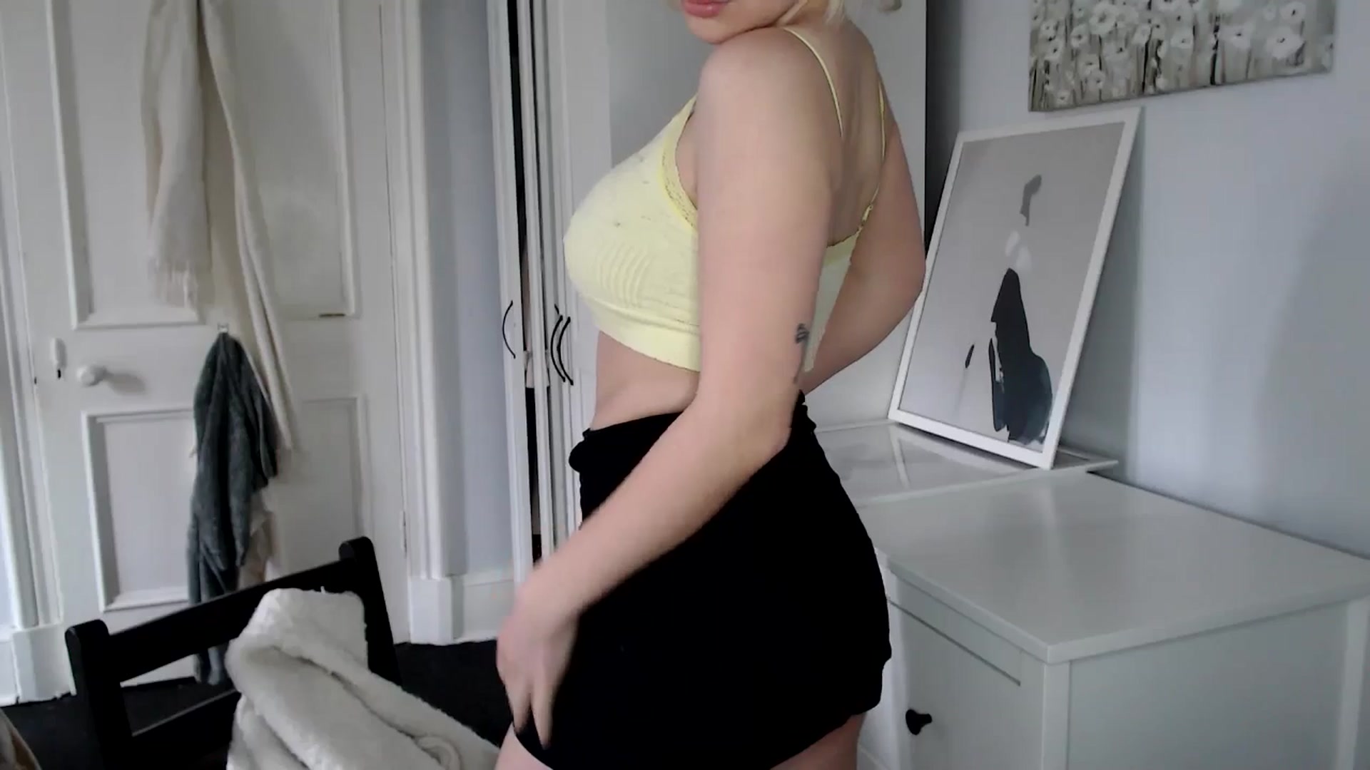 Gallery image thumbnail from British_Cutie's myfreecams stream on, 02/17/2025, 13:34 image 10 of 20