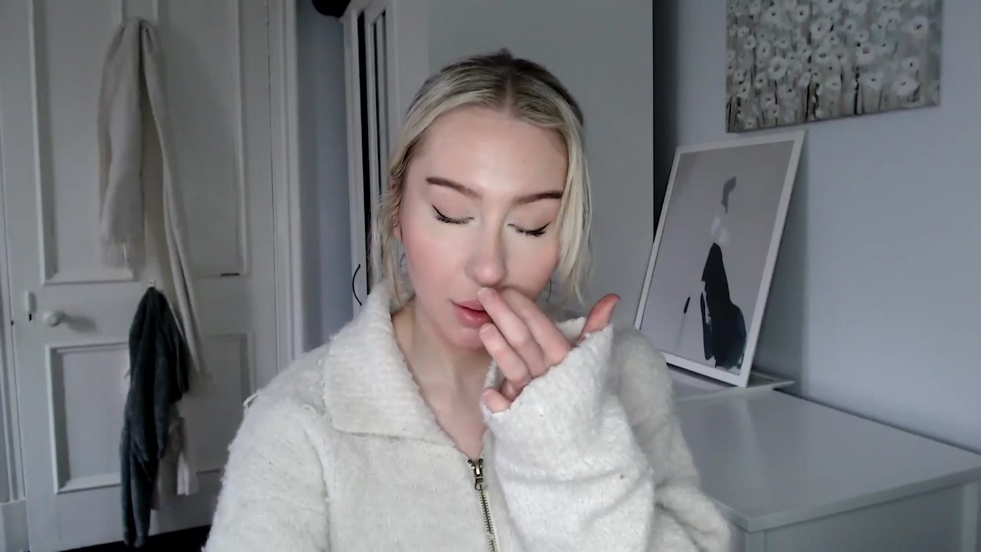 Gallery image thumbnail from British_Cutie's myfreecams stream on, 02/17/2025, 15:38 image 19 of 20