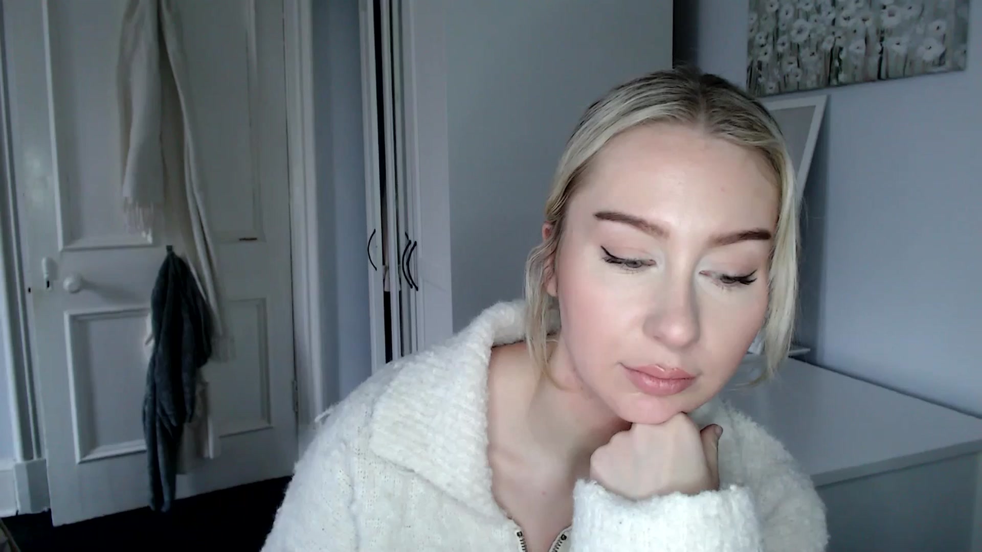Gallery image thumbnail from British_Cutie's myfreecams stream on, 02/17/2025, 15:38 image 13 of 20
