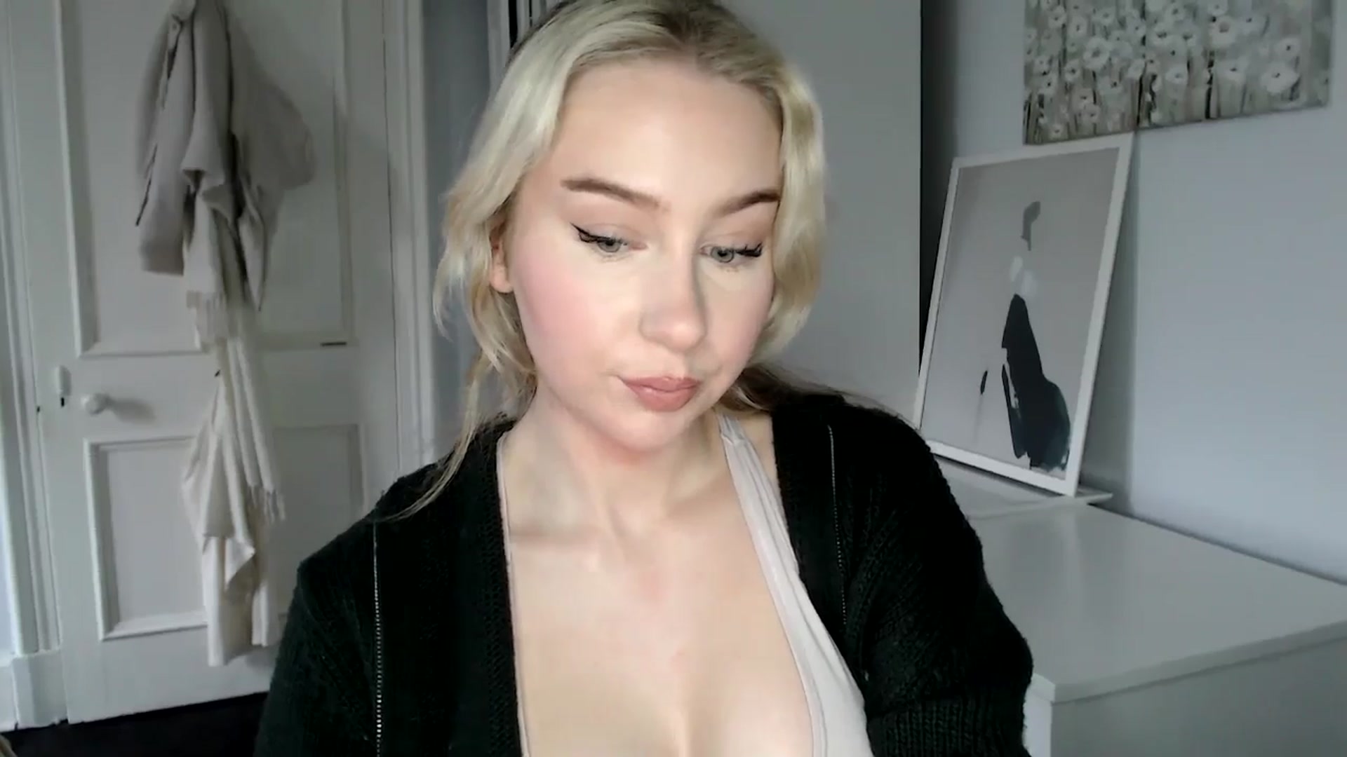 Gallery image thumbnail from British_Cutie's myfreecams stream on, 02/18/2025, 12:49 image 16 of 20