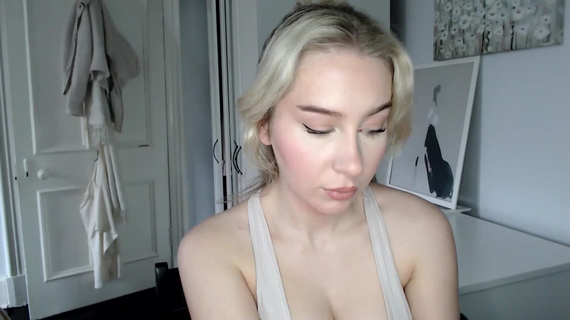 Gallery image thumbnail from British_Cutie's myfreecams stream on, 02/18/2025, 12:49 image 5 of 20
