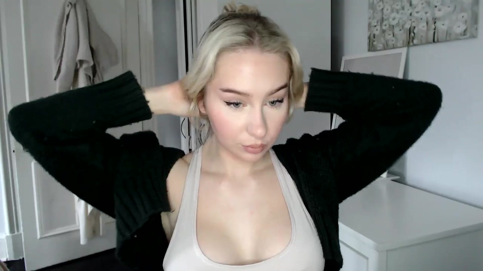 Gallery image thumbnail from British_Cutie's myfreecams stream on, 02/18/2025, 12:49 image 4 of 20