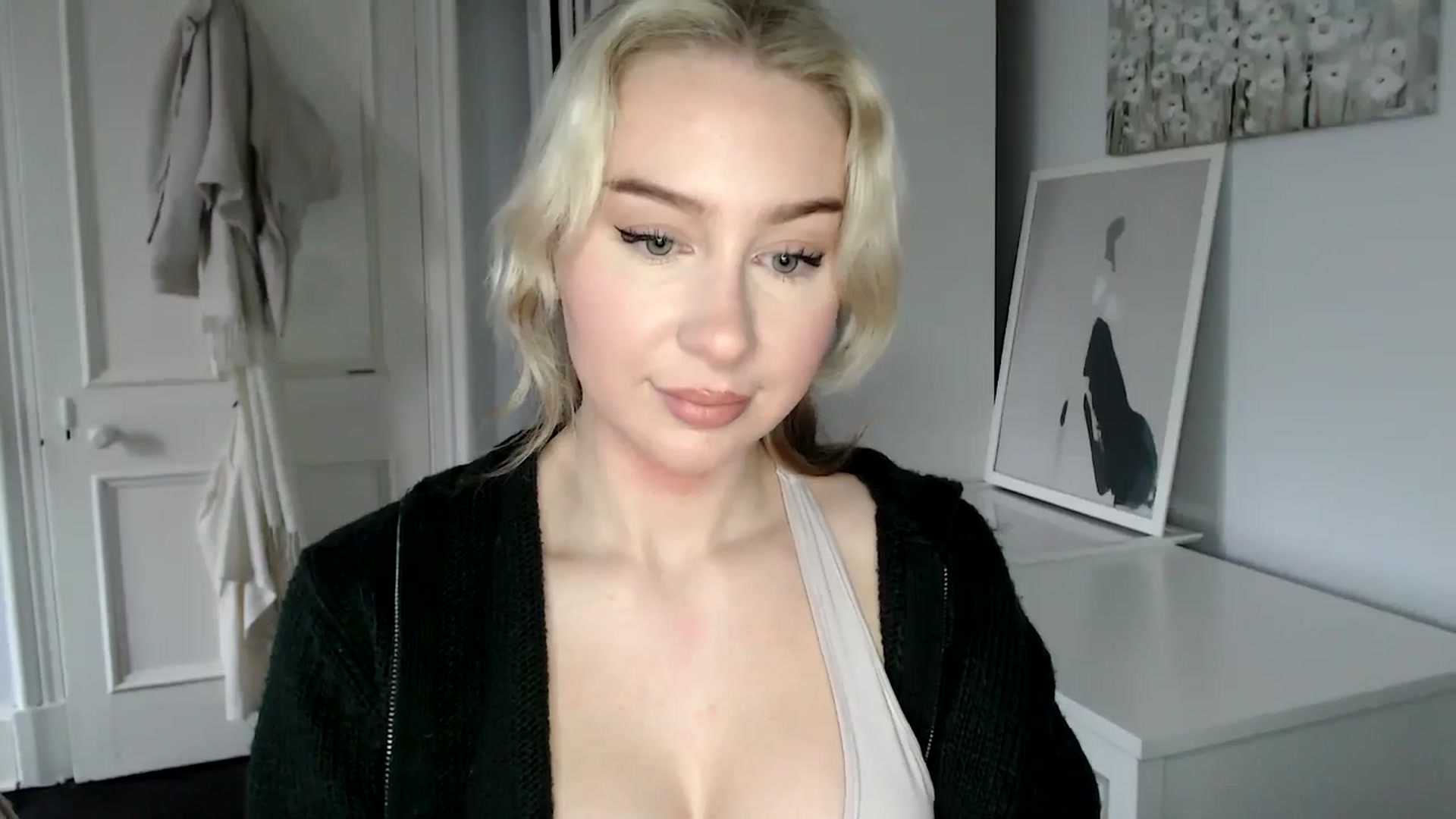 Gallery image thumbnail from British_Cutie's myfreecams stream on, 02/18/2025, 12:49 image 15 of 20