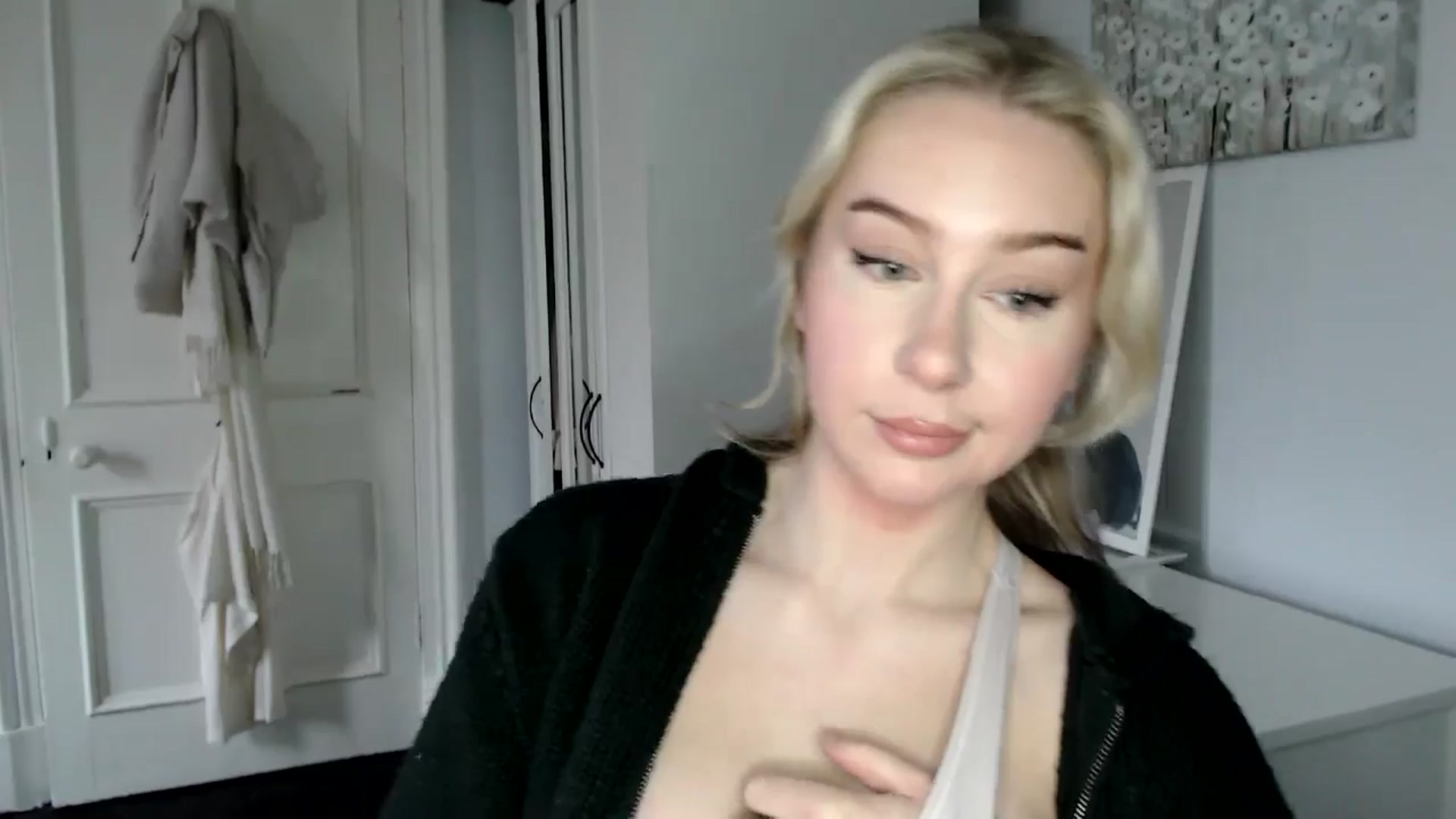 Gallery image thumbnail from British_Cutie's myfreecams stream on, 02/18/2025, 13:06 image 4 of 20