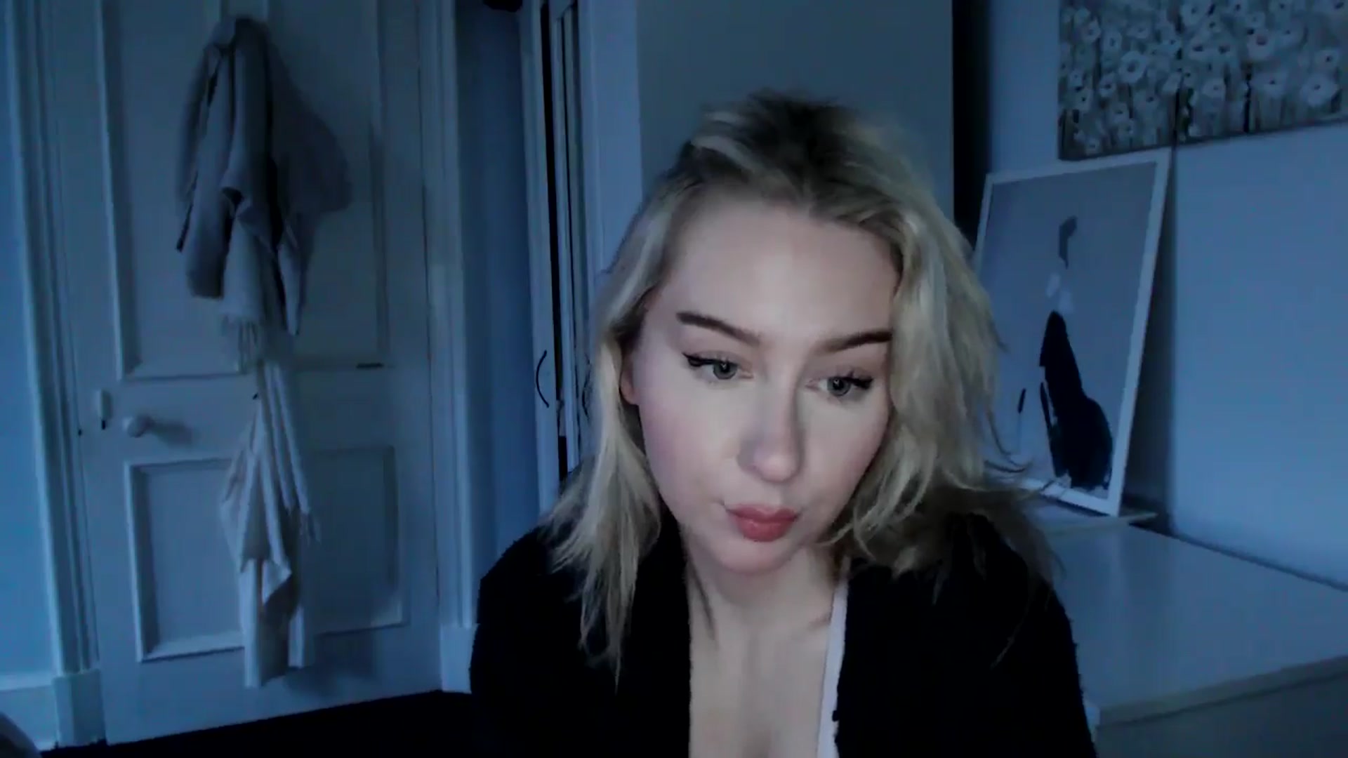 Gallery image thumbnail from British_Cutie's myfreecams stream on, 02/18/2025, 17:23 image 9 of 20