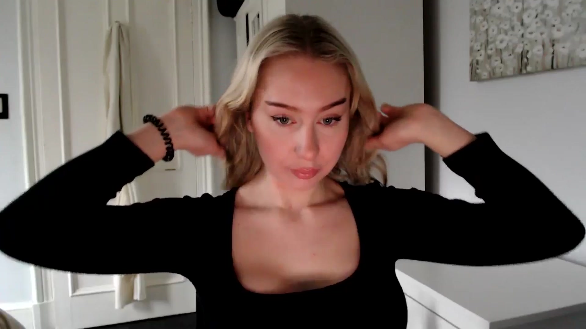 Gallery image thumbnail from British_Cutie's myfreecams stream on, 02/19/2025, 11:52 image 13 of 20