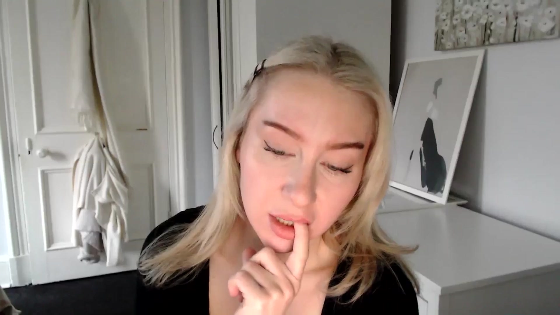 Gallery image thumbnail from British_Cutie's myfreecams stream on, 02/21/2025, 16:38 image 10 of 20