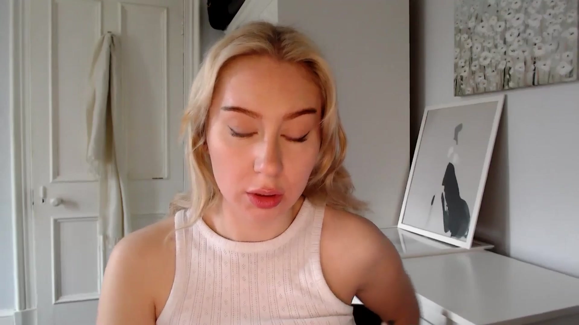 Gallery image thumbnail from British_Cutie's myfreecams stream on, 02/23/2025, 11:20 image 5 of 20