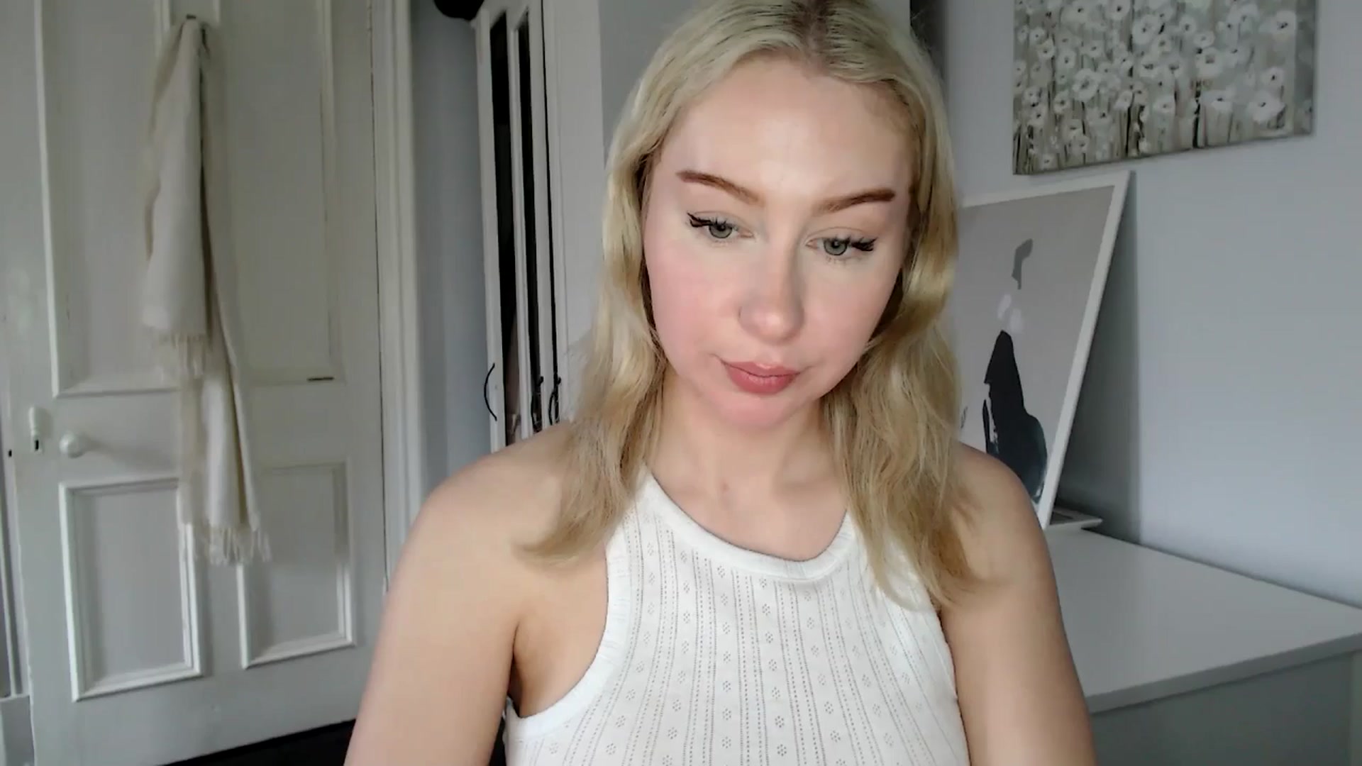Gallery image thumbnail from British_Cutie's myfreecams stream on, 02/23/2025, 15:38 image 6 of 20