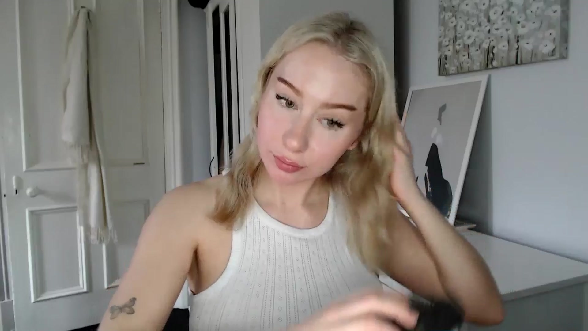 Gallery image thumbnail from British_Cutie's myfreecams stream on, 02/23/2025, 15:38 image 9 of 20