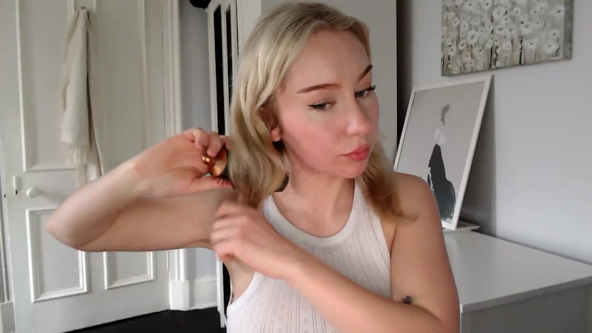 Gallery image thumbnail from British_Cutie's myfreecams stream on, 02/23/2025, 15:38 image 13 of 20
