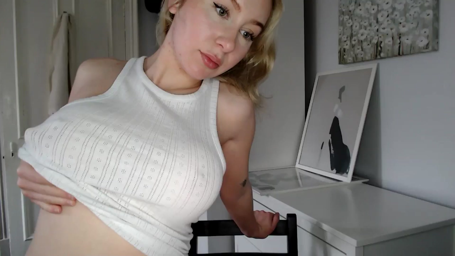 Gallery image thumbnail from British_Cutie's myfreecams stream on, 02/23/2025, 15:38 image 3 of 20