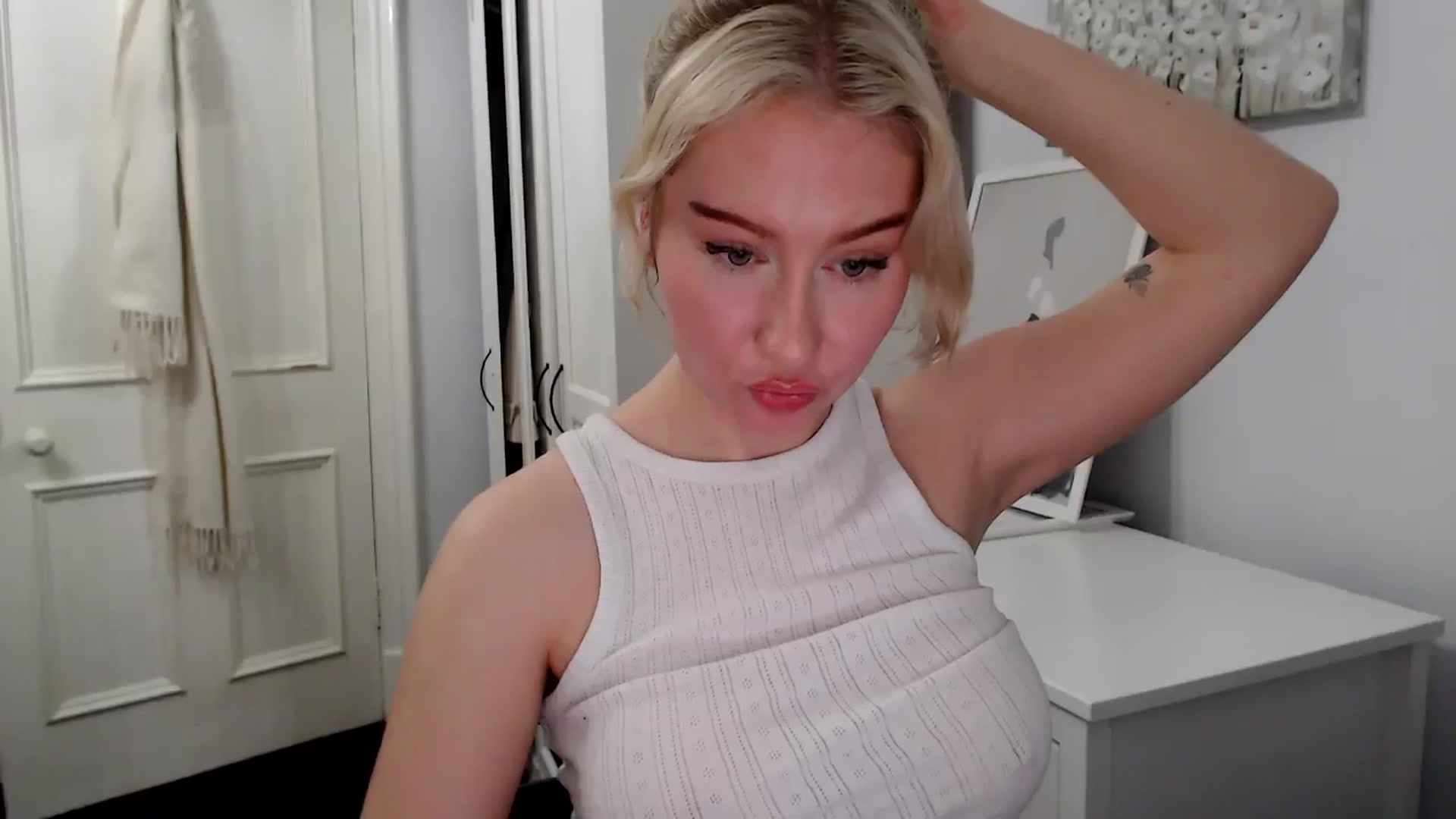 Gallery image thumbnail from British_Cutie's myfreecams stream on, 02/23/2025, 19:16 image 12 of 20