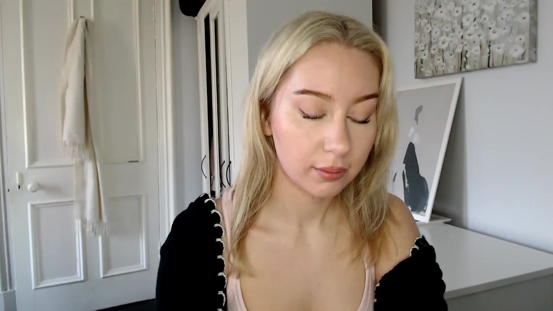 Gallery image thumbnail from British_Cutie's myfreecams stream on, 02/24/2025, 10:38 image 3 of 20