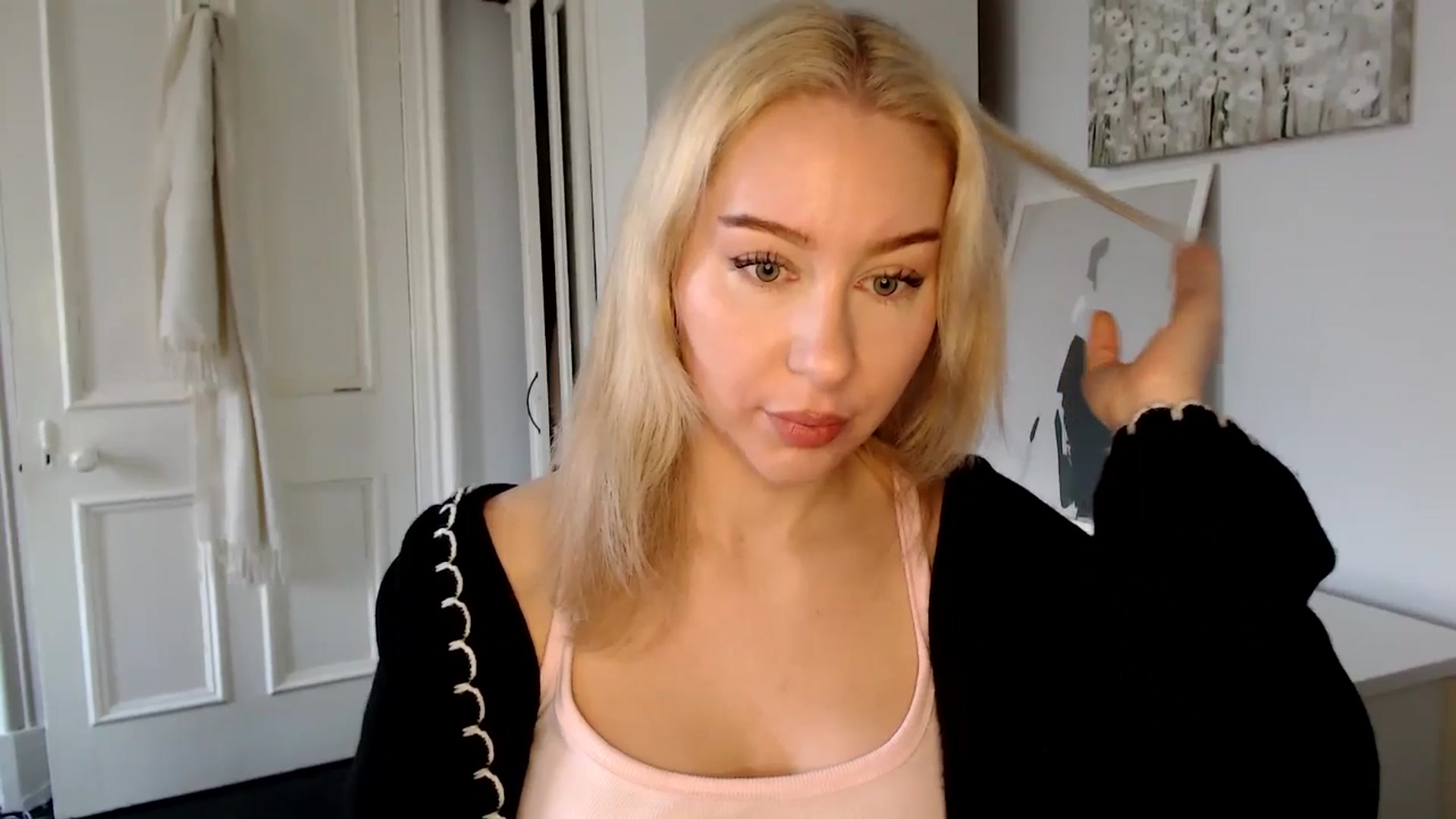 Gallery image thumbnail from British_Cutie's myfreecams stream on, 02/24/2025, 10:38 image 11 of 20