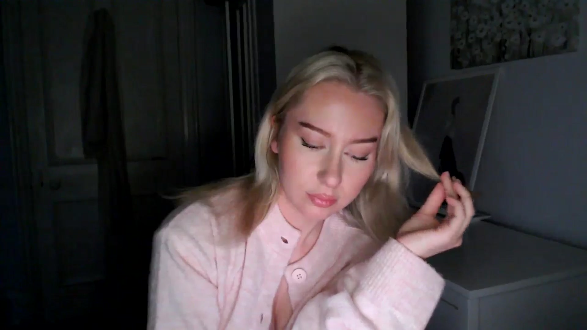 Gallery image thumbnail from British_Cutie's myfreecams stream on, 02/24/2025, 18:00 image 20 of 20