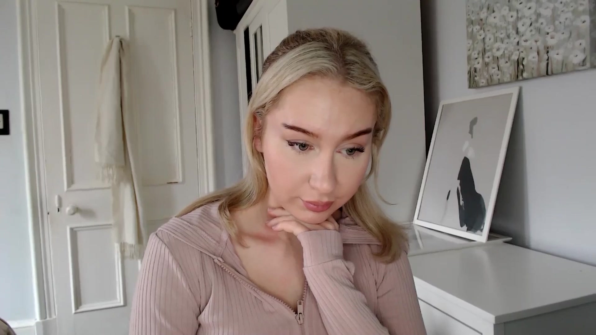 Gallery image thumbnail from British_Cutie's myfreecams stream on, 02/26/2025, 13:26 image 19 of 20
