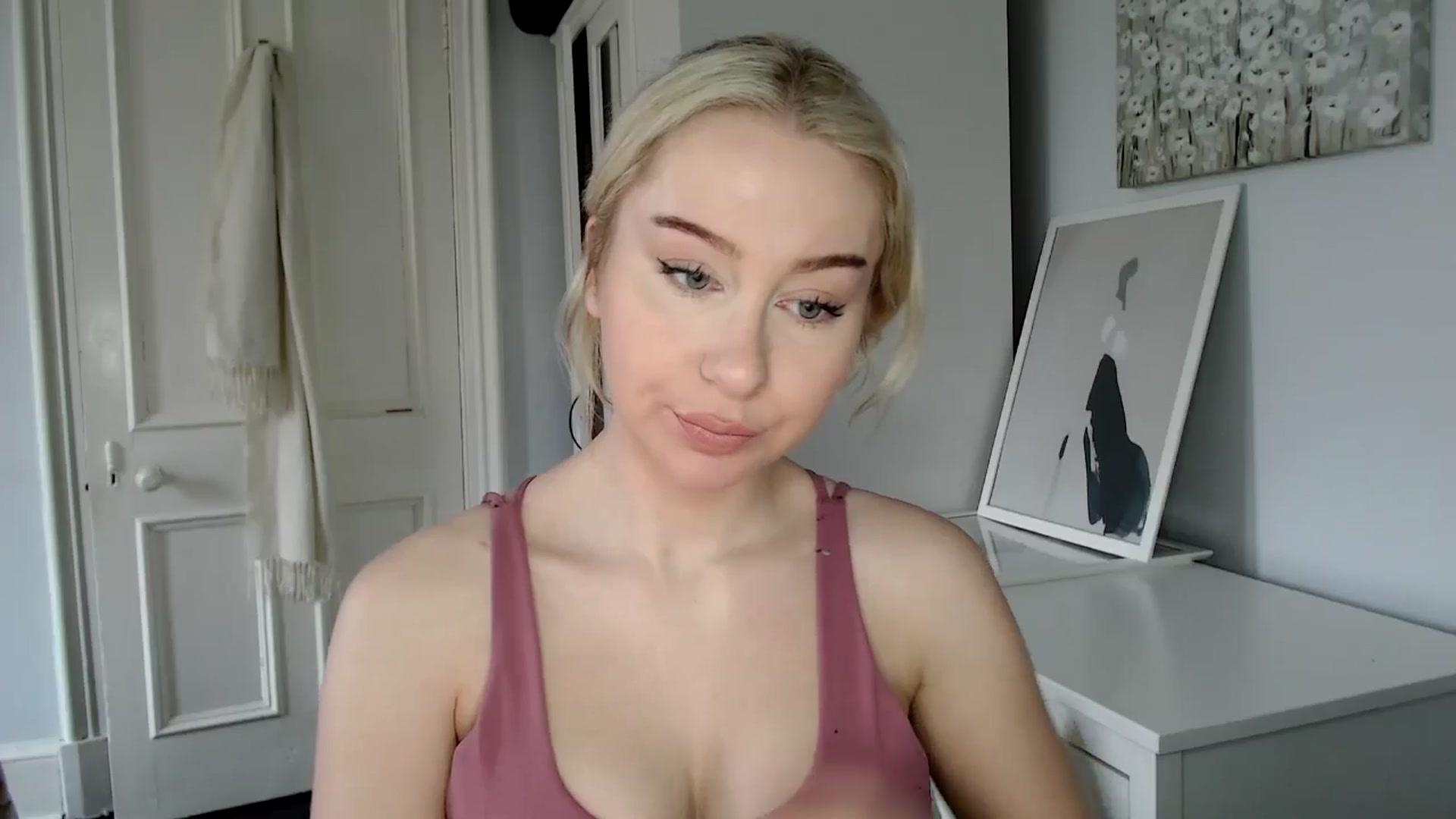 Gallery image thumbnail from British_Cutie's myfreecams stream on, 02/27/2025, 11:18 image 2 of 20