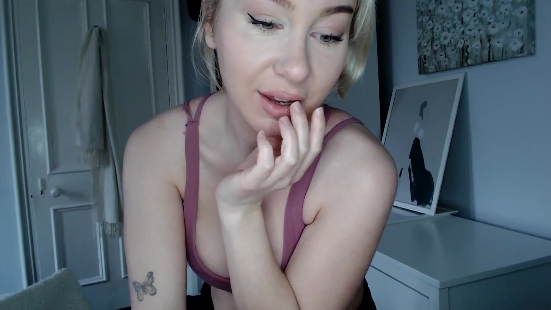 Gallery image thumbnail from British_Cutie's myfreecams stream on, 02/27/2025, 11:18 image 4 of 20