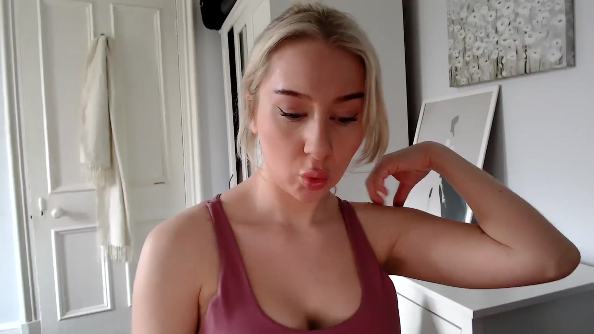 Gallery image thumbnail from British_Cutie's myfreecams stream on, 02/27/2025, 11:18 image 9 of 20