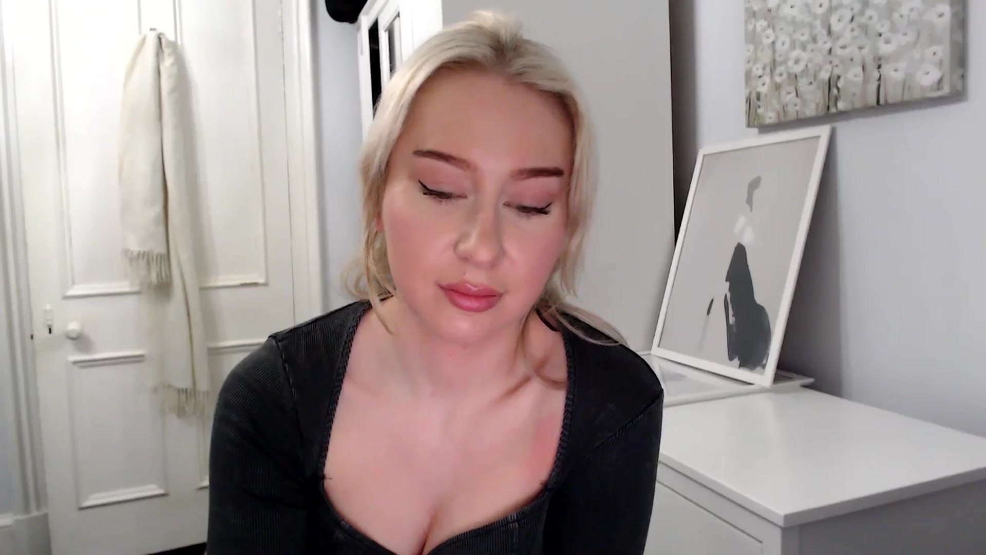 Gallery image thumbnail from British_Cutie's myfreecams stream on, 02/27/2025, 18:14 image 11 of 20