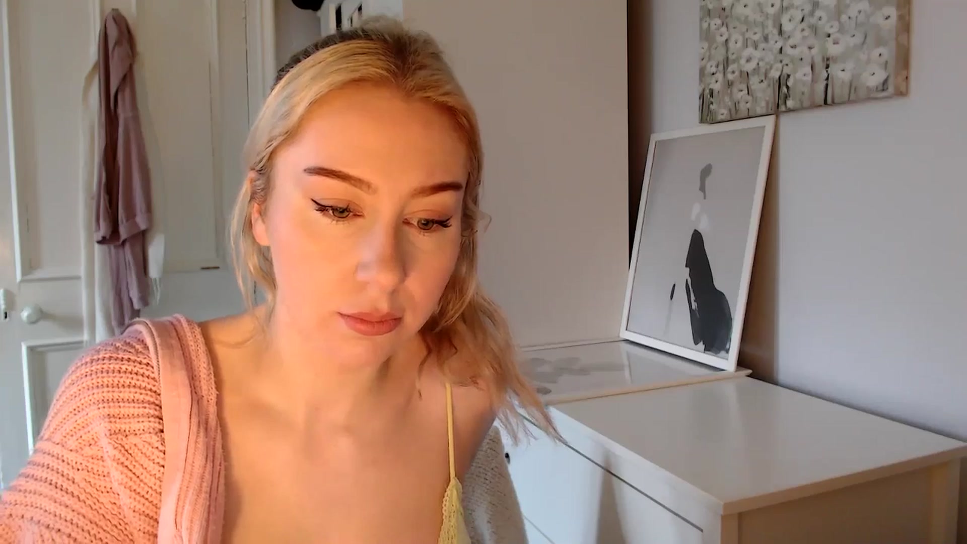 Gallery image thumbnail from British_Cutie's myfreecams stream on, 03/05/2025, 10:04 image 9 of 20