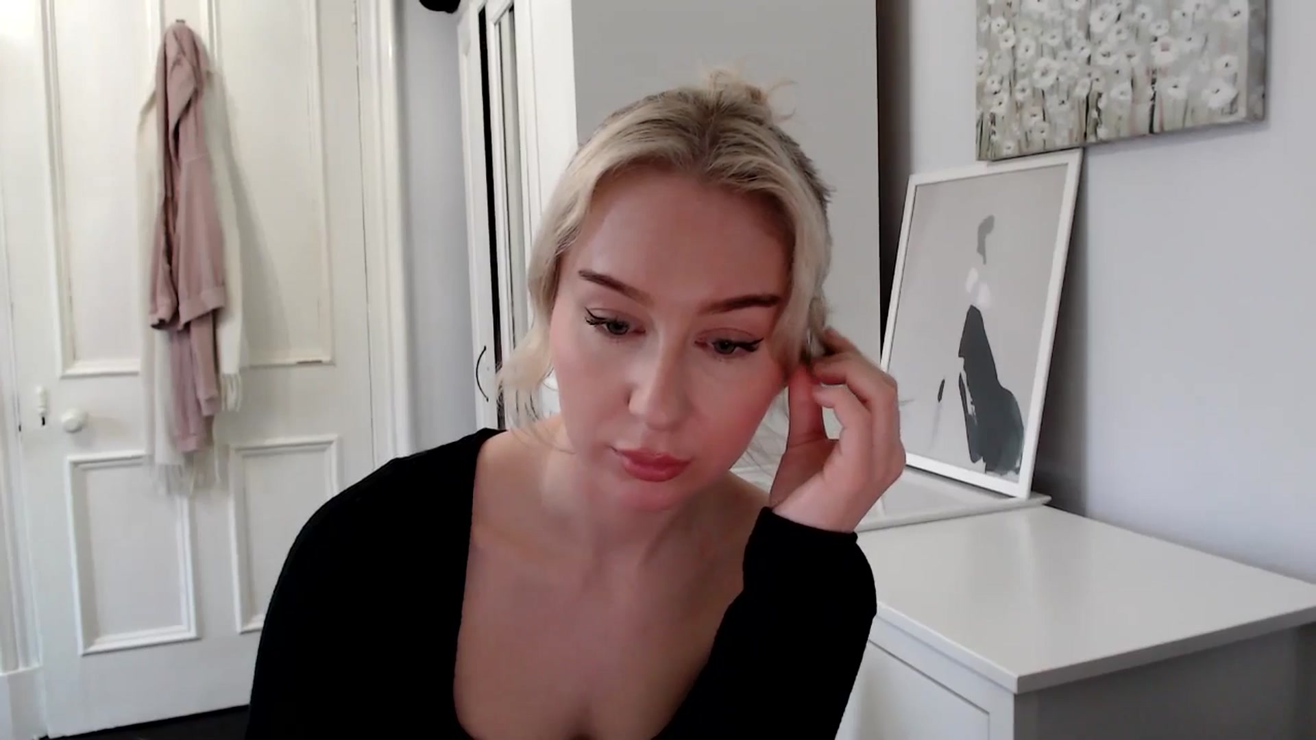 Gallery image thumbnail from British_Cutie's myfreecams stream on, 03/05/2025, 15:01 image 13 of 20