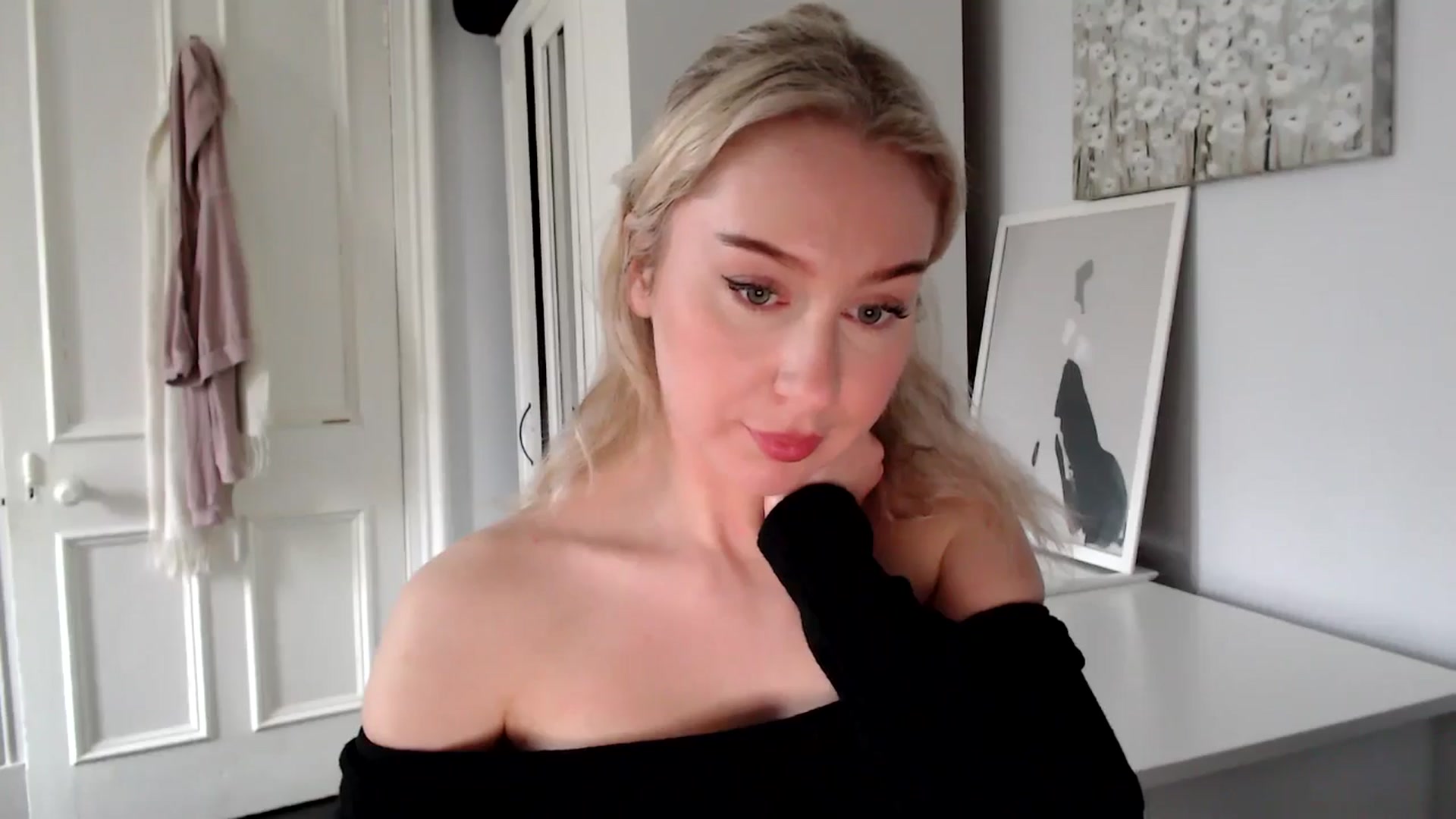Gallery image thumbnail from British_Cutie's myfreecams stream on, 03/05/2025, 15:28 image 14 of 20