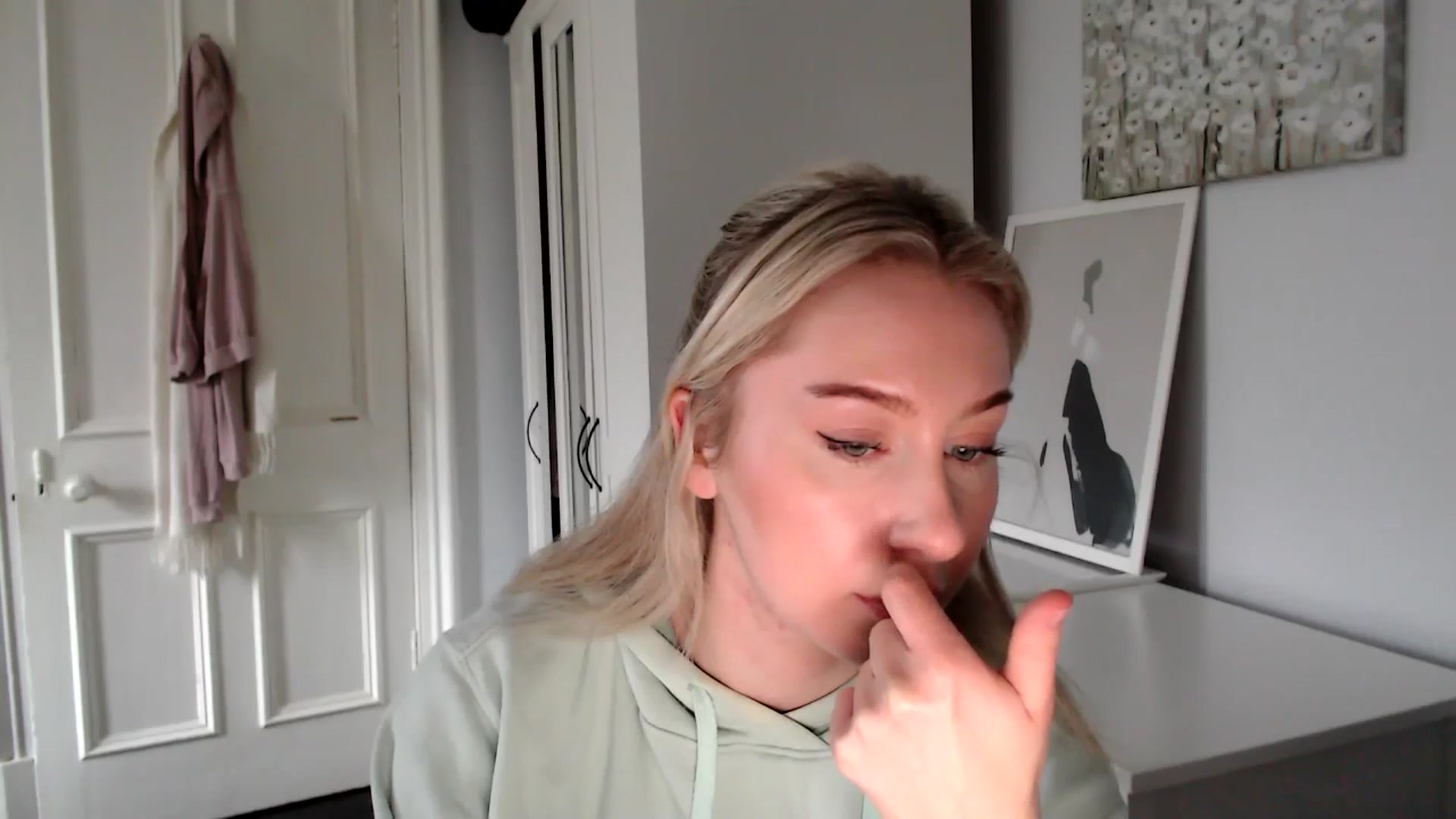 Gallery image thumbnail from British_Cutie's myfreecams stream on, 03/05/2025, 17:35 image 2 of 20