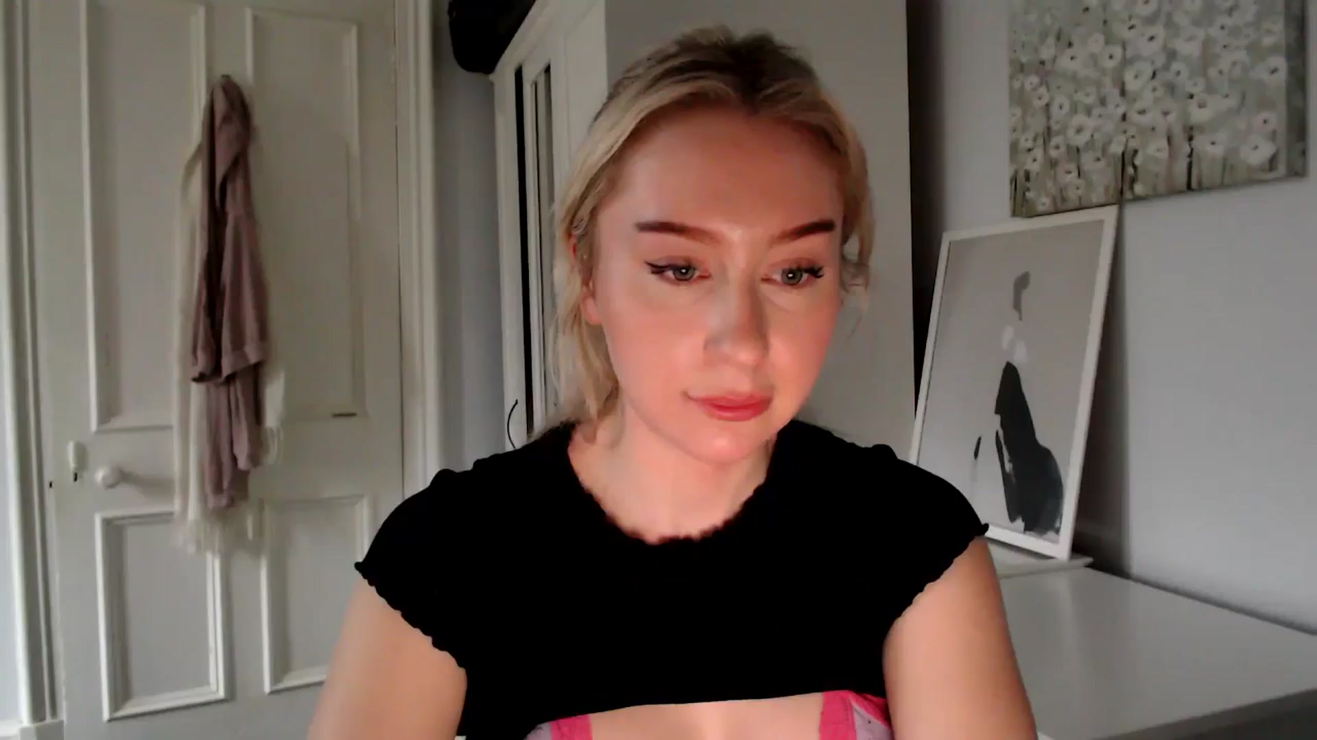 Gallery image thumbnail from British_Cutie's myfreecams stream on, 03/05/2025, 17:35 image 4 of 20