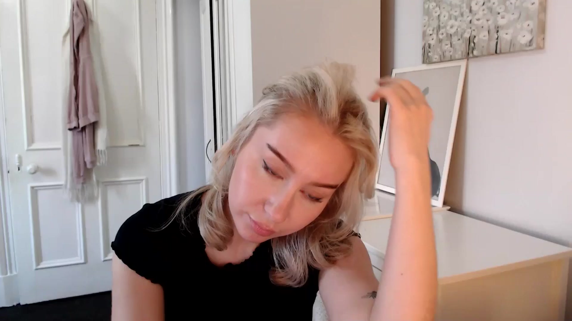 Gallery image thumbnail from British_Cutie's myfreecams stream on, 03/06/2025, 14:23 image 10 of 20
