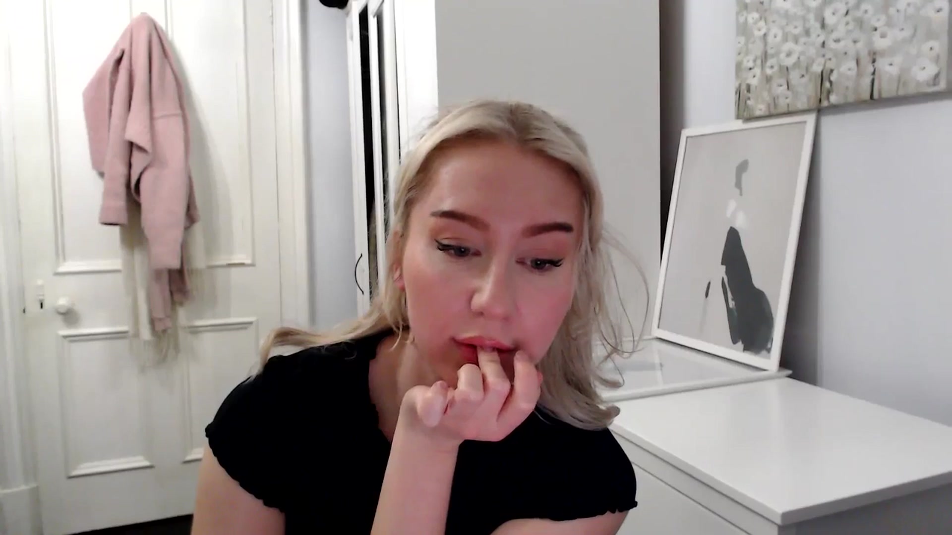 Gallery image thumbnail from British_Cutie's myfreecams stream on, 03/06/2025, 20:02 image 19 of 20