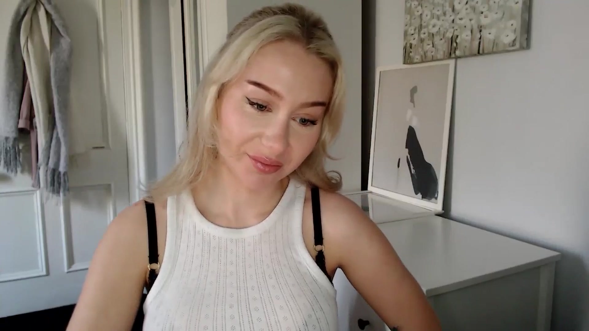 Gallery image thumbnail from British_Cutie's myfreecams stream on, 03/08/2025, 13:20 image 4 of 20