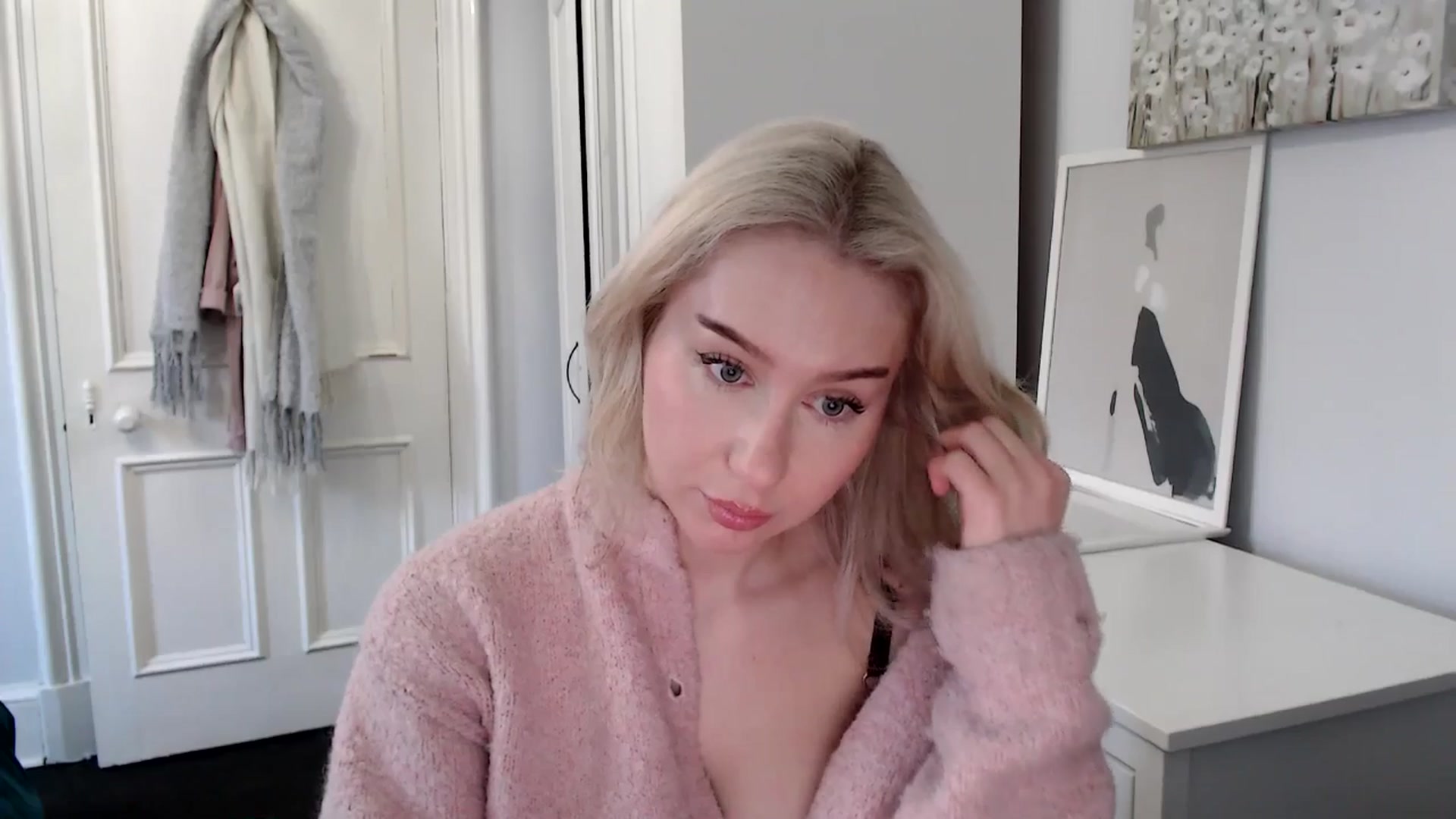 Gallery image thumbnail from British_Cutie's myfreecams stream on, 03/08/2025, 16:49 image 6 of 20